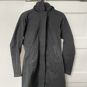 Patagonia rain coat. EUC. XS.